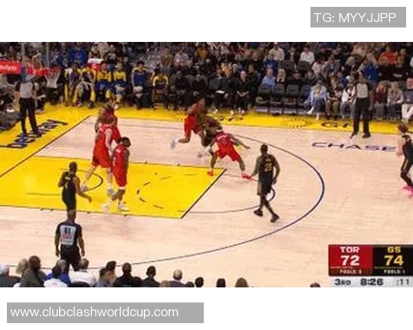 库里在对阵猛龙的比赛中狂砍47分展现绝佳状态引发热议